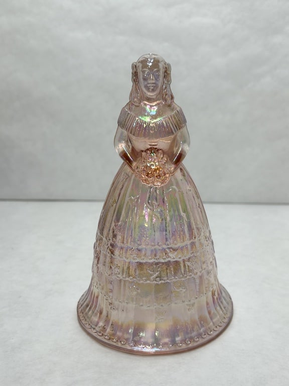 FENTON PINK CARNIVAL SUZANNE BELL (1 of 6)