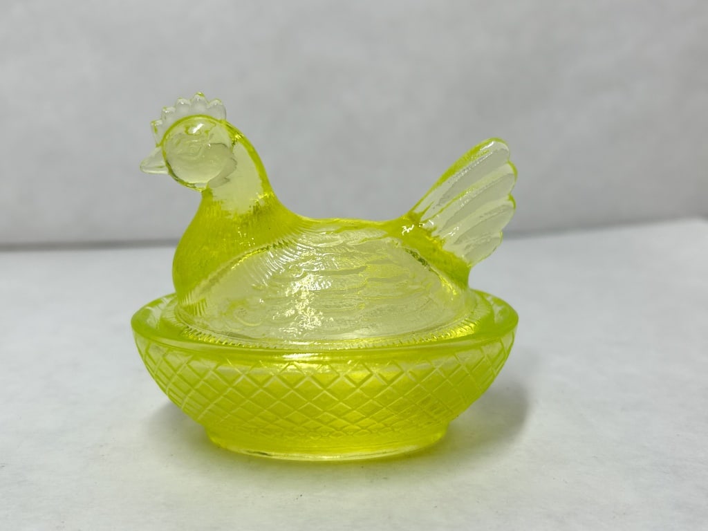 *BOYD MEDIUM URANIUM GLASS HEN ON NEST (1 of 10)