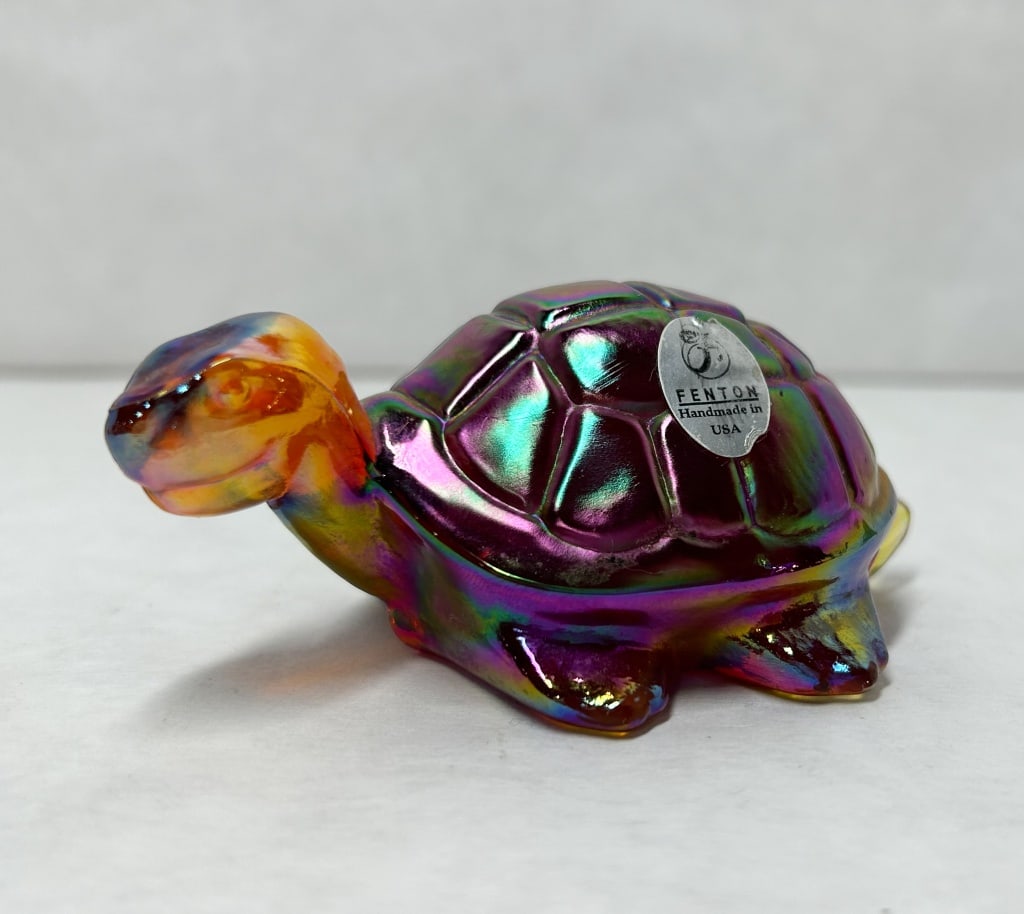 FENTON IRIDESCENT CARNIVAL GLASS TURTLE 1970S (1 of 7)