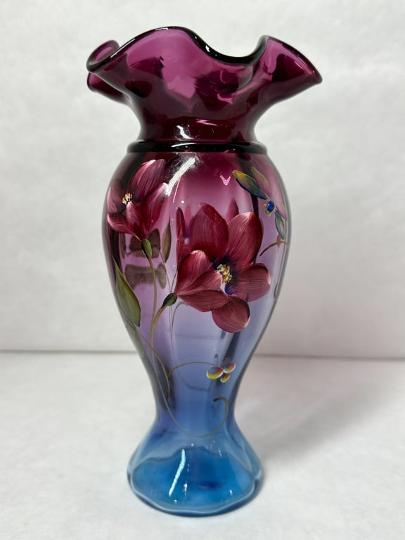 FENTON MULBERRY HAND PAINTED GLASS VASE BARLEY (1 of 6)