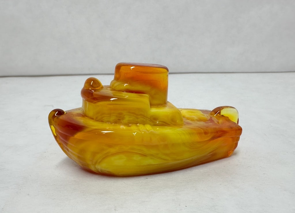 BOYD AMBER SLAG GLASS TEDDY THE TUGBOAT (1 of 7)