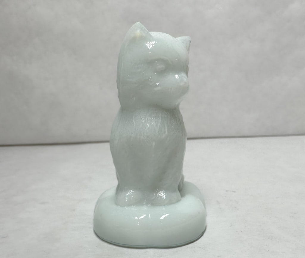 BOYD MILK SITTING KITTEN ON PILLOW (1 of 8)