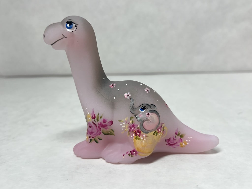 FENTON WHIBBE GLASS DINOSAUR 2020 57/60 (1 of 8)