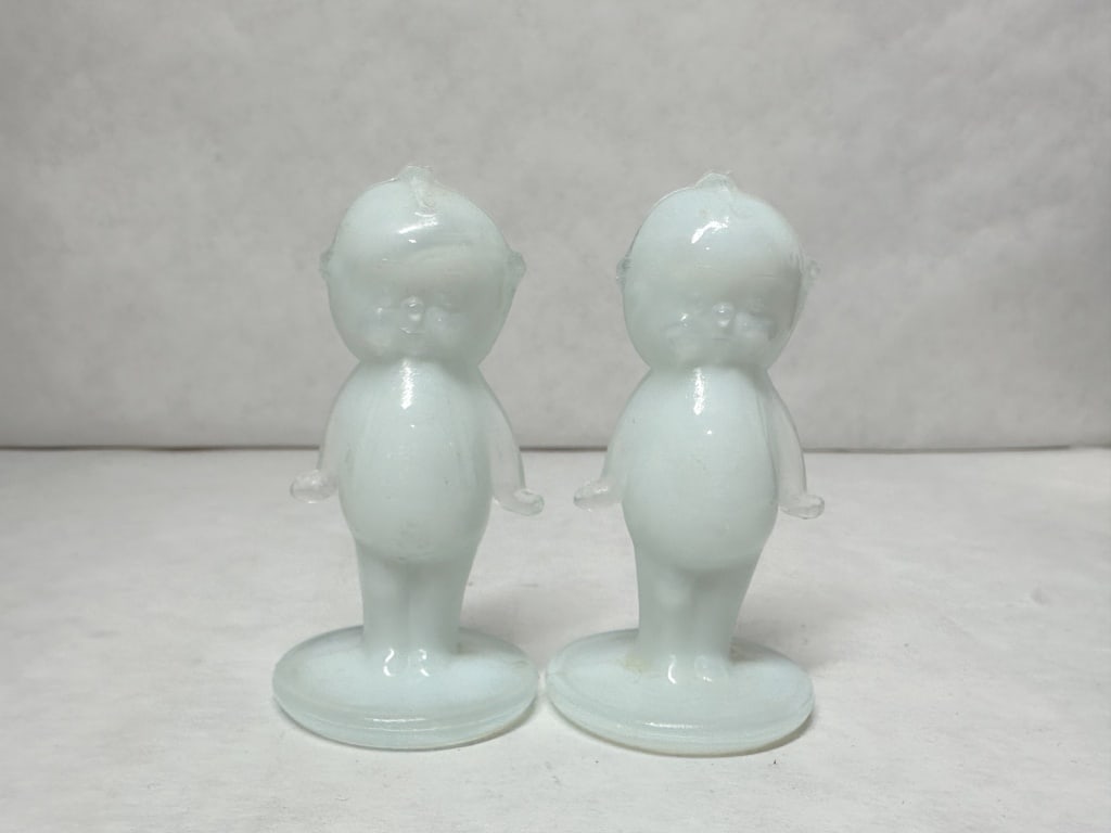 BOYD MARSHMALLOW GLASS KEWPIE PAIR 1997 (1 of 5)