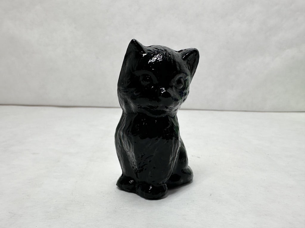 BOYD BLACK GLASS MISS COTTON KITTY (1 of 5)