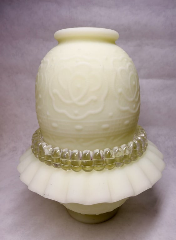 FENTON CUSTARD FAIRY LAMP, 1970S (1 of 9)