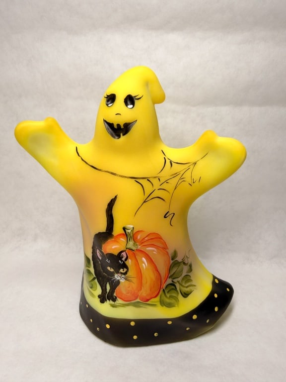 FENTON BURMESE GLASS GHOST 2006 17/64 (1 of 7)