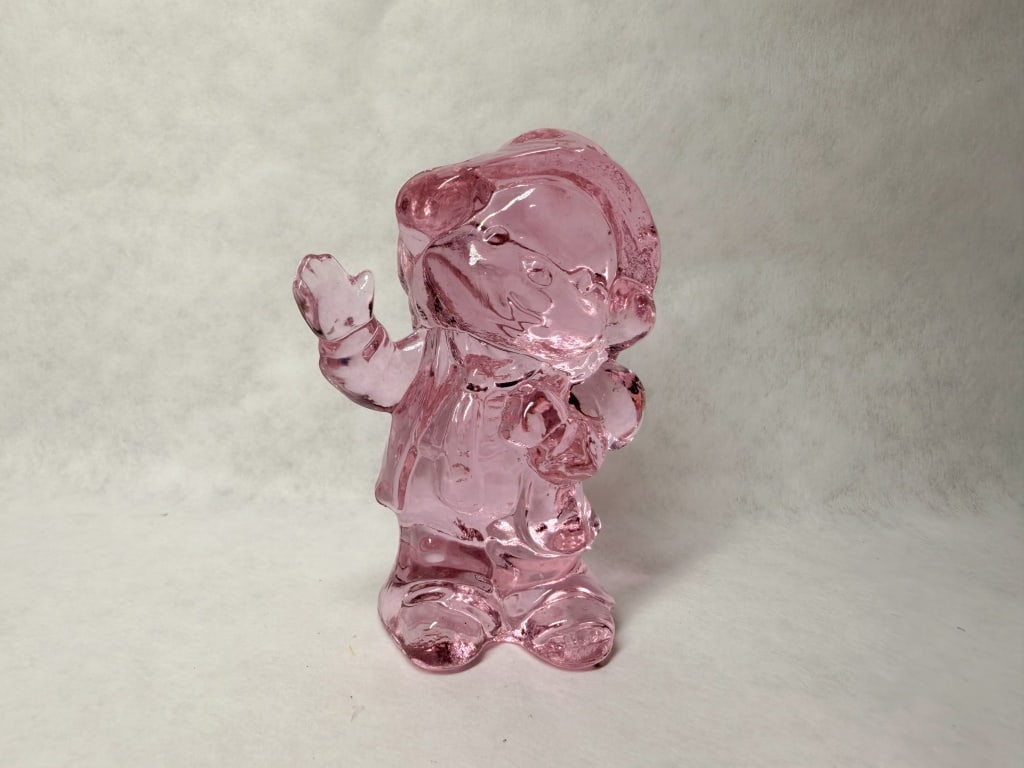 BOYD PINK FIGURINE: .