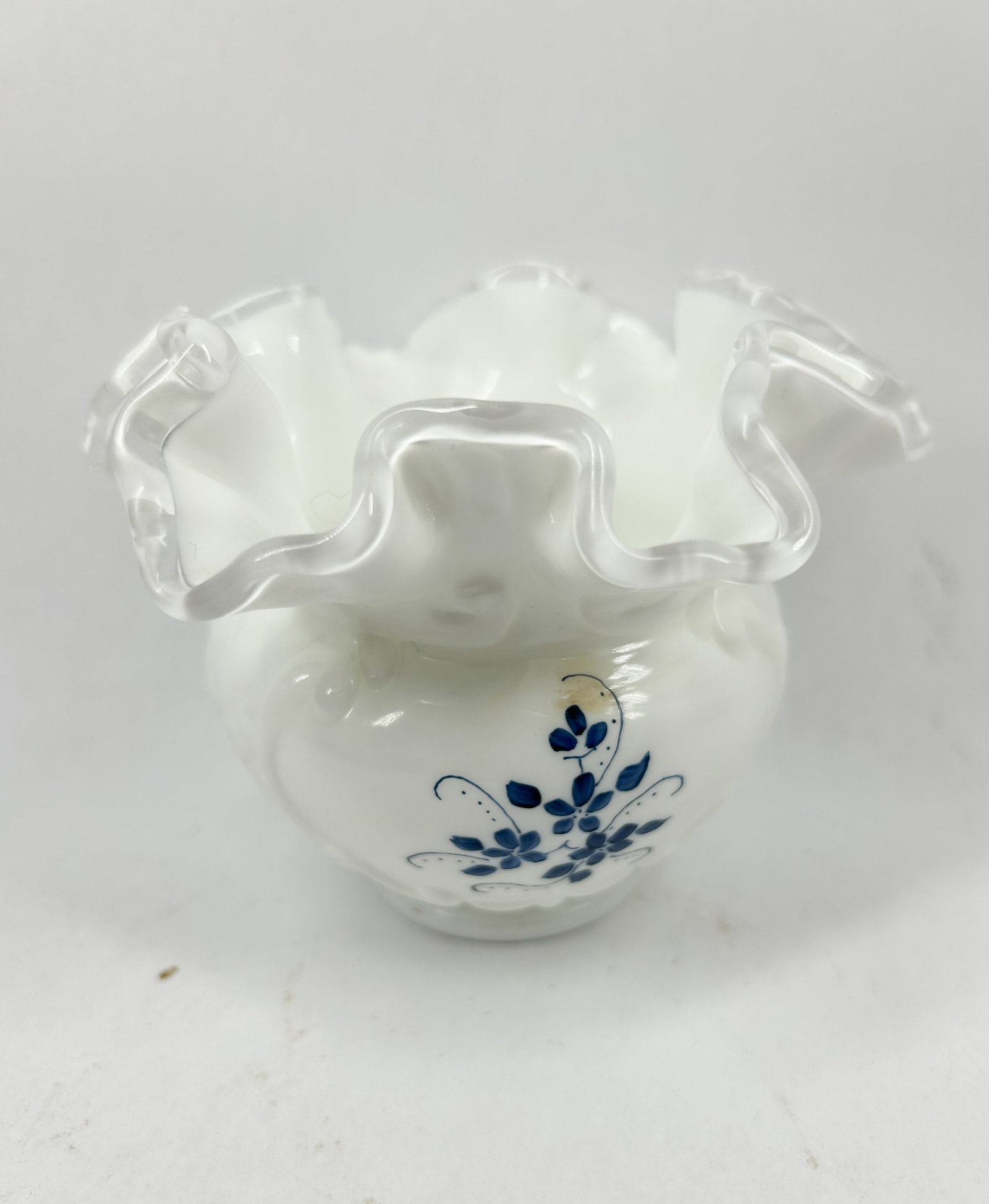 FENTON HAND-PAINTED MILK GLASS BOWL (1 of 5)