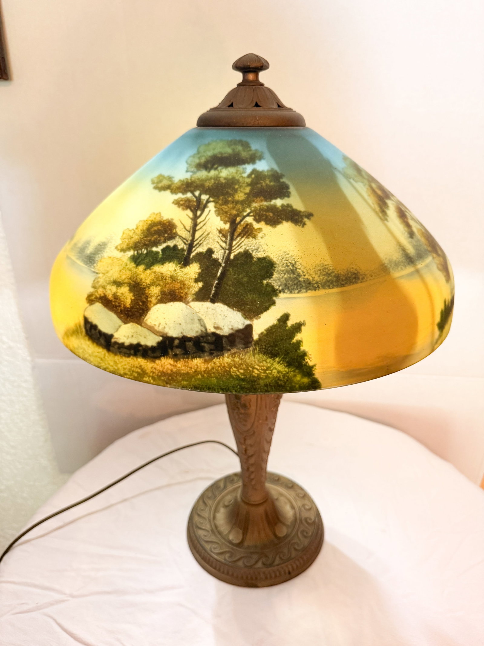 REVERSE PAINTED GLASS TABLE LAMP - 2