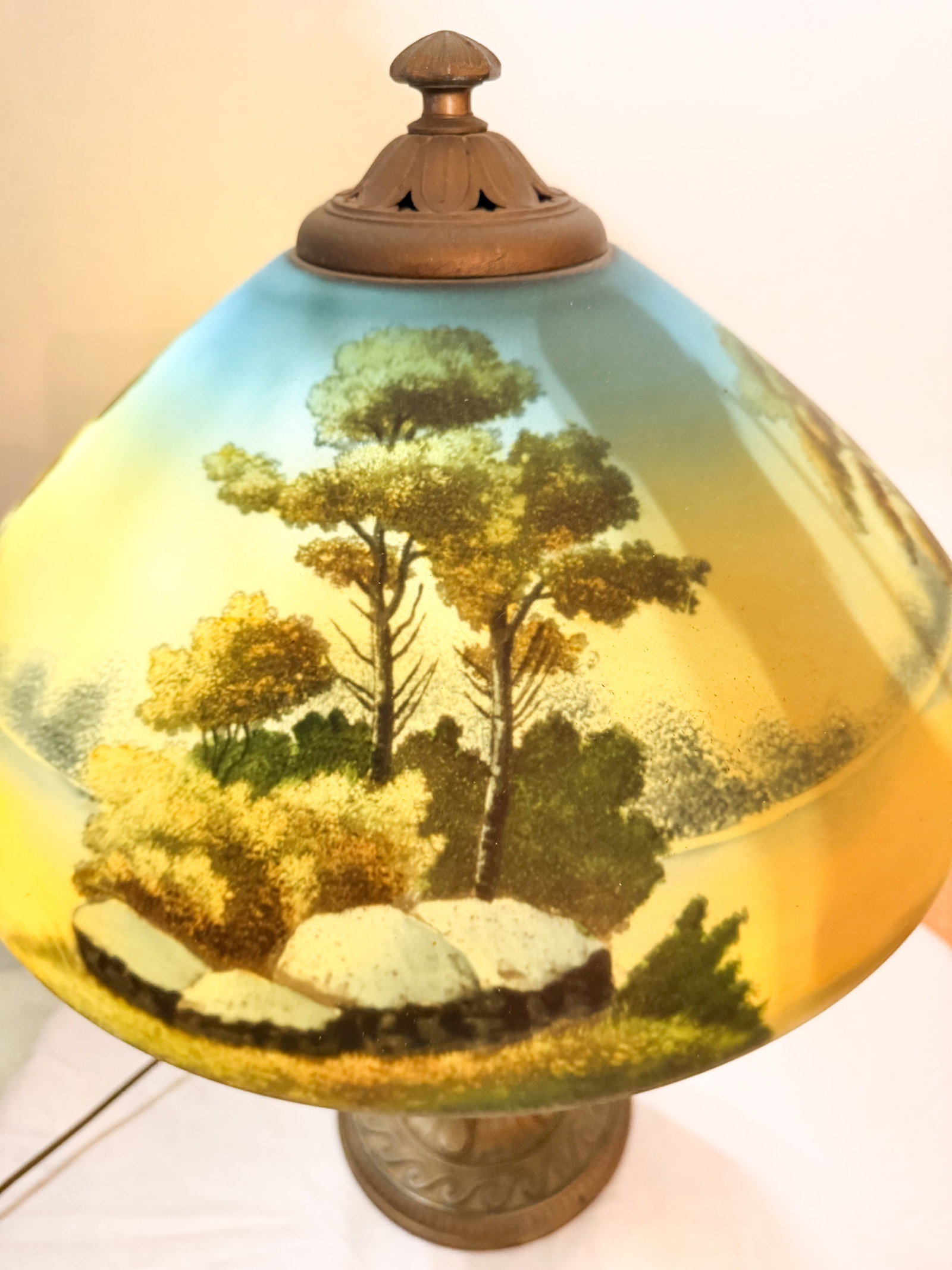 REVERSE PAINTED GLASS TABLE LAMP - 4