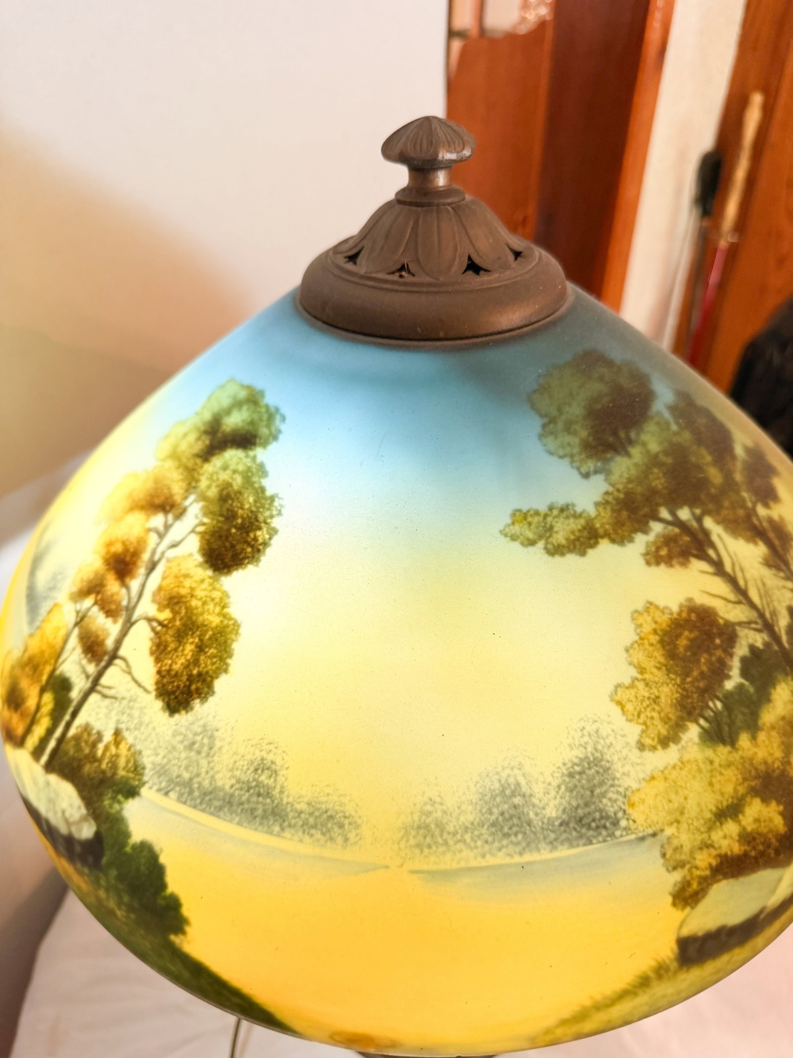 REVERSE PAINTED GLASS TABLE LAMP - 5