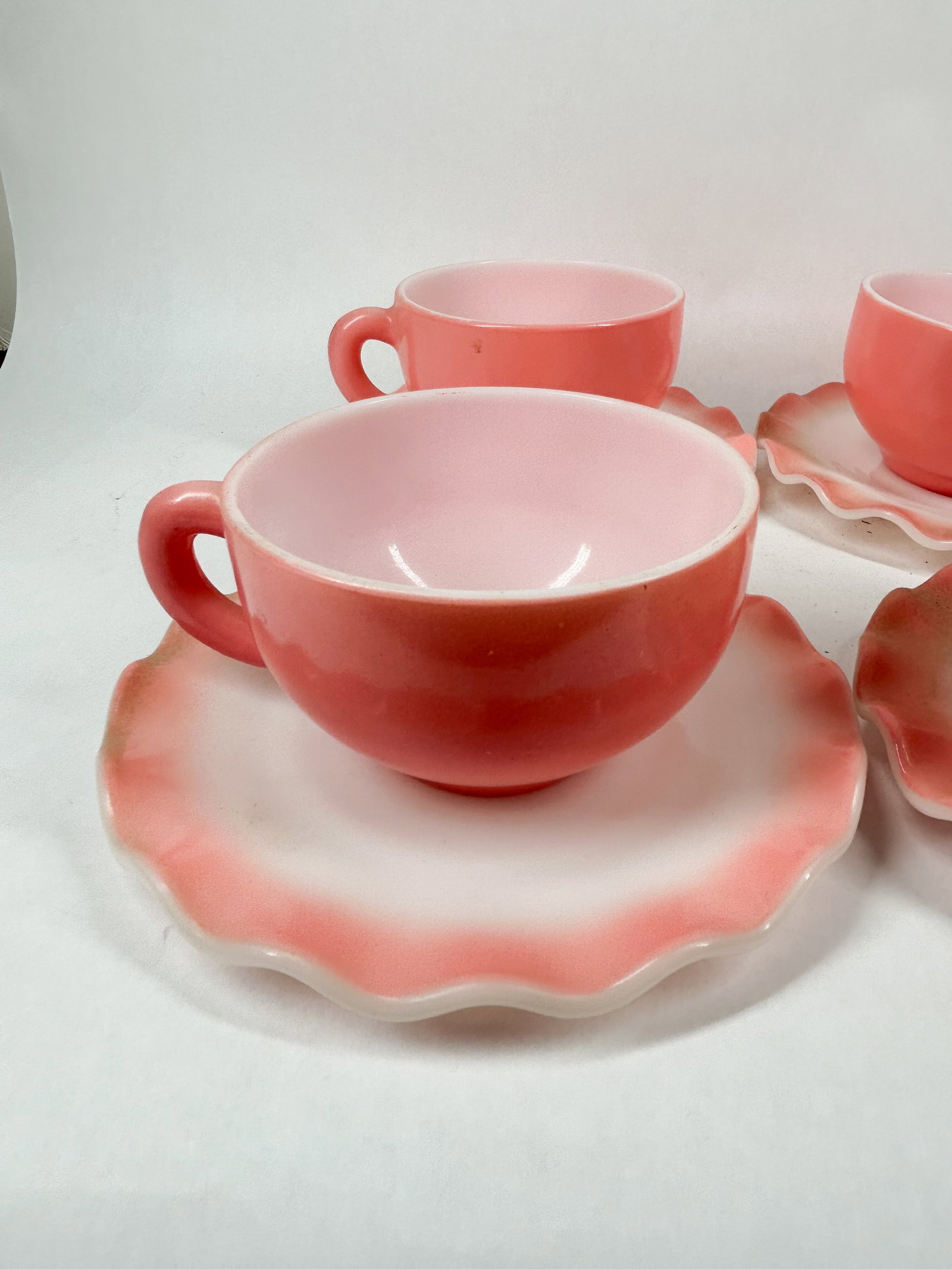 HAZEL ATLAS RUFFLED TABLEWARE - 2