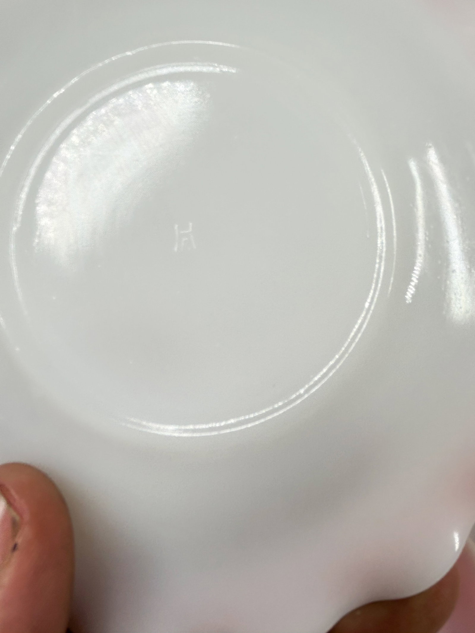 HAZEL ATLAS RUFFLED TABLEWARE - 4