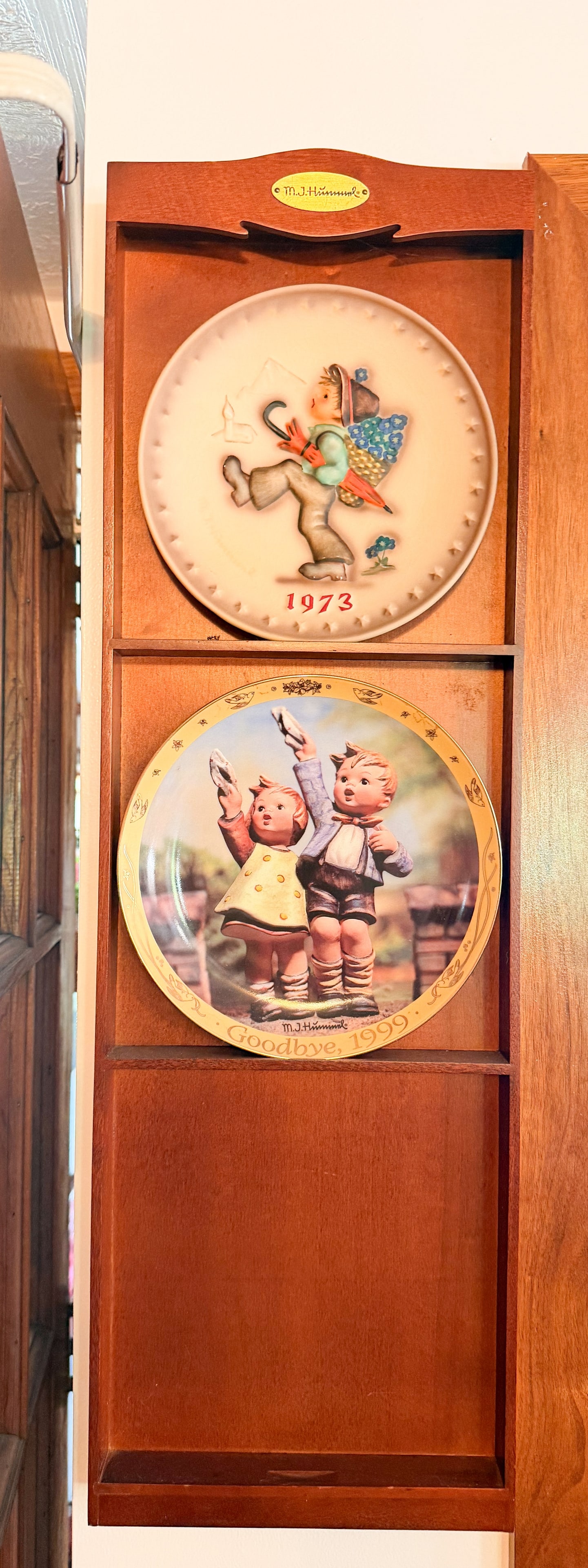 M.J. HUMMEL PORCELAIN PLATES, 1973-1999 (1 of 1)