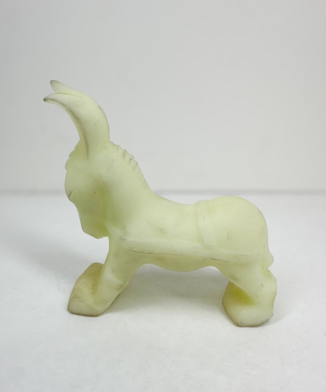 URANIUM CUSTARD GLASS DONKEY (1 of 6)