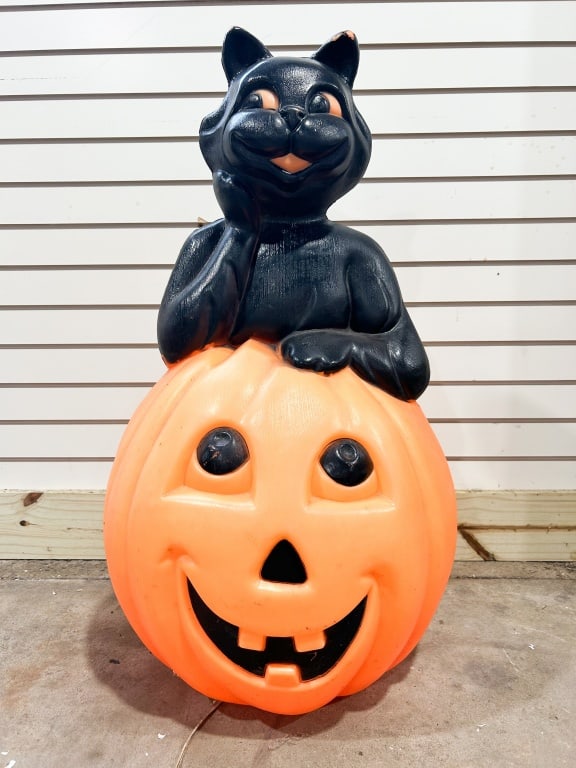 BLACK CAT ON PUMPKIN BLOW MOLD, 1993 (1 of 1)