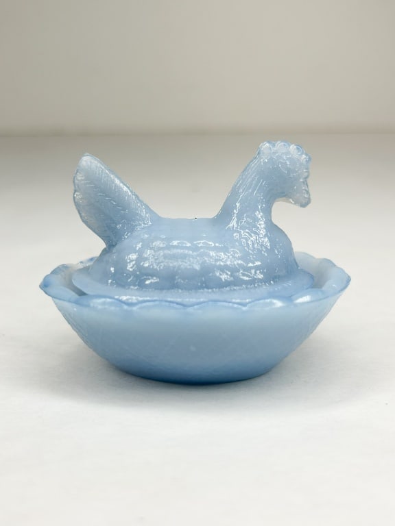 MINIATURE LIGHT BLUE MILK GLASS HEN ON NEST (1 of 5)