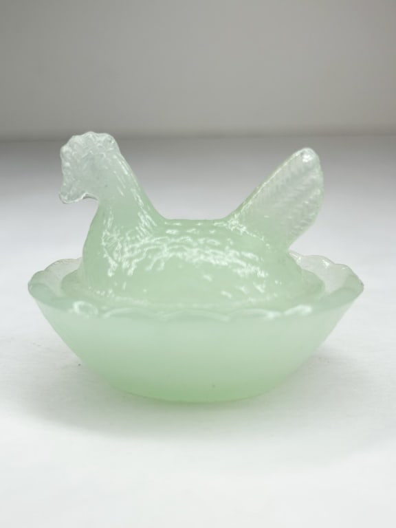 JADEITE GLASS MINI HEN ON NEST (1 of 3)
