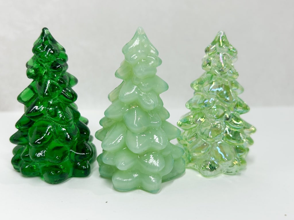 TRIO OF MOSSER GREEN GLASS CHRISTMAS TREES (1 of 3)