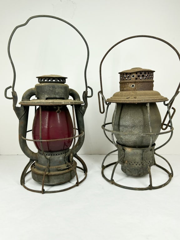 DIETZ VESTA AND BELL-BOTTOM RAILROAD LANTERNS (1 of 3)