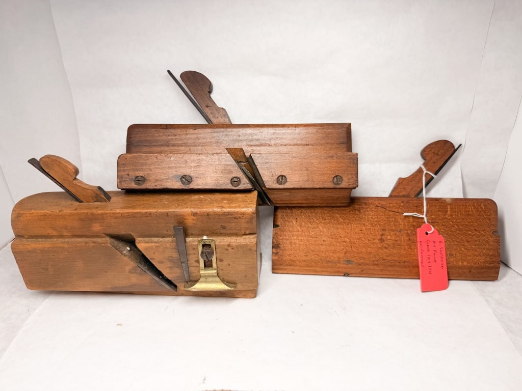 E. SAFFORD TRIO OF WOODEN MOLDING PLANES (1 of 2)