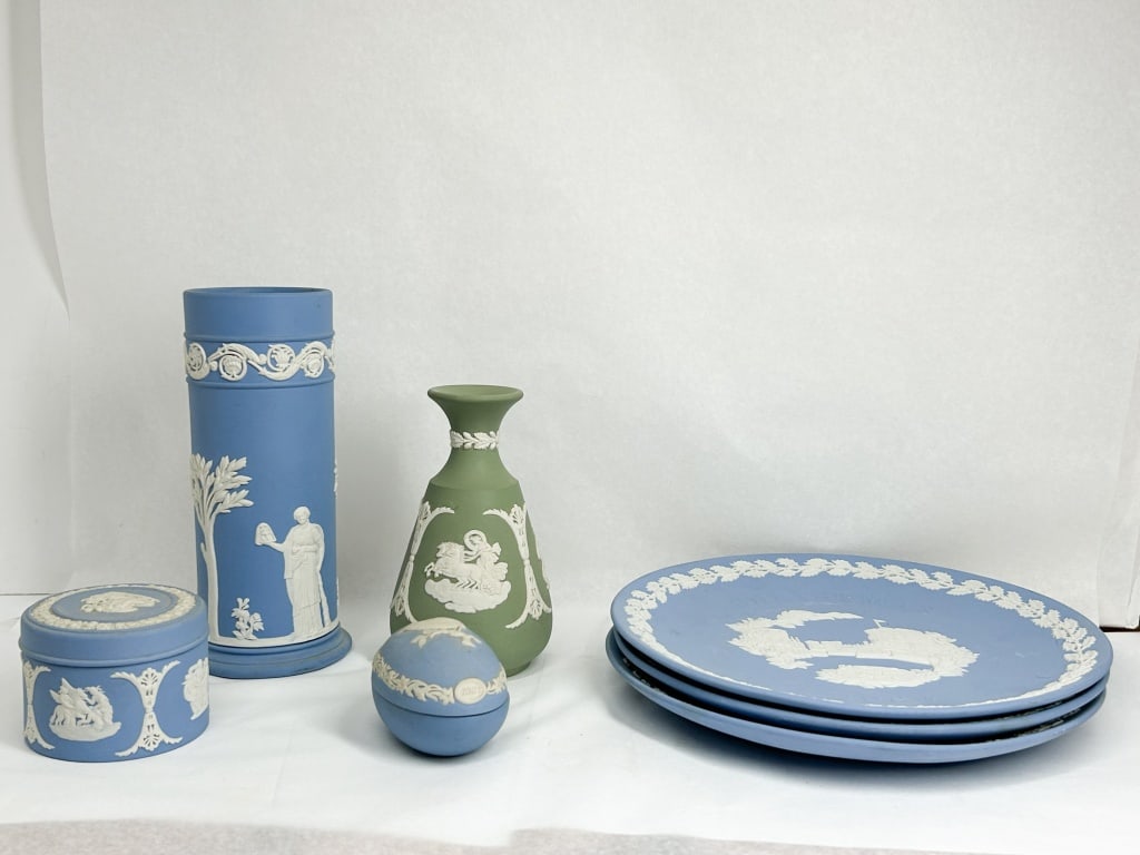 COLLECTION OF JASPERWARE STONEWARE CERAMICS (1 of 15)