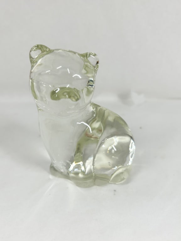 CLEAR ART GLASS CAT FIGURINE (1 of 3)