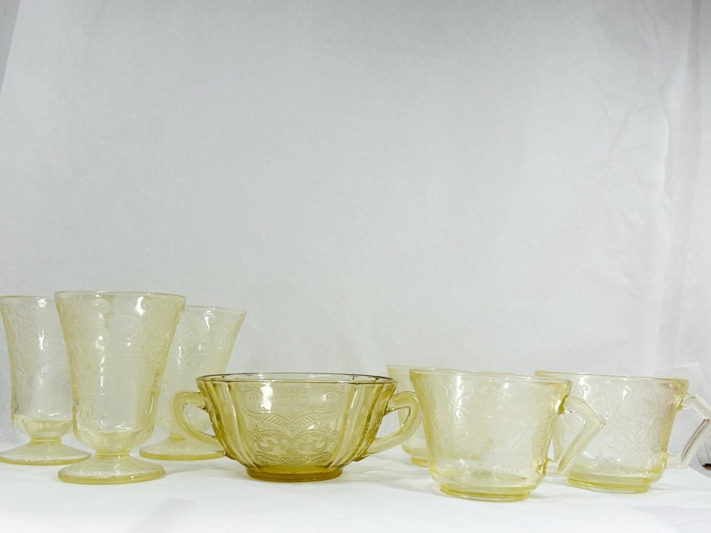 YELLOW DEPRESSION GLASS SEVEN PIECE ASSORTMENT (1 of 9)