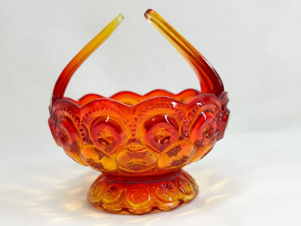 AMBERINA MOON AND STAR GLASS BASKET (1 of 6)
