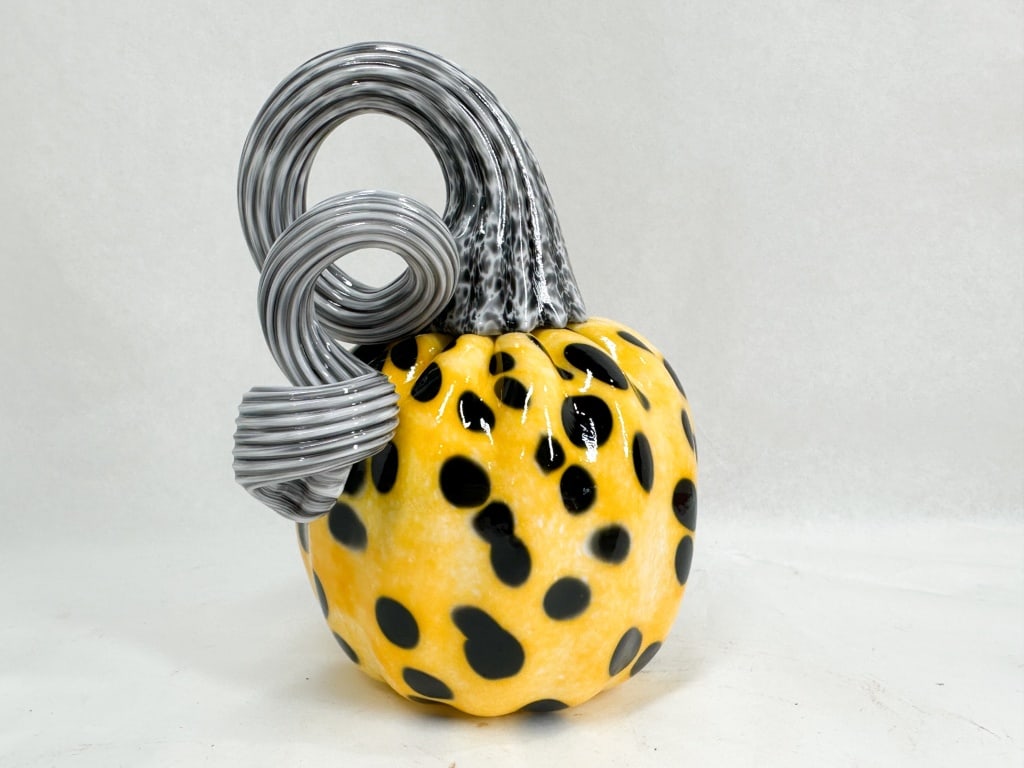 MOSSER GLASS BLOWN YELLOW SPOTTED PUMPKIN 2026 (1 of 5)