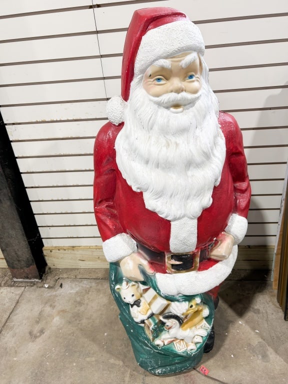 LARGE ILLUMINATED SANTA CLAUS BLOW MOLD (1 of 3)