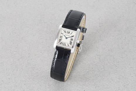 CARTIER TANK FRANCAISE 18CT WHITE REF. 2403: CARTIER TANK FRANCAISE 18CT WHITE REF. 2403, this watch is a ref. 2403 and is fitted with a sqaure ivory dial with hour markers and hands. The 20mm 18ct white gold case is fitted with a sapphire