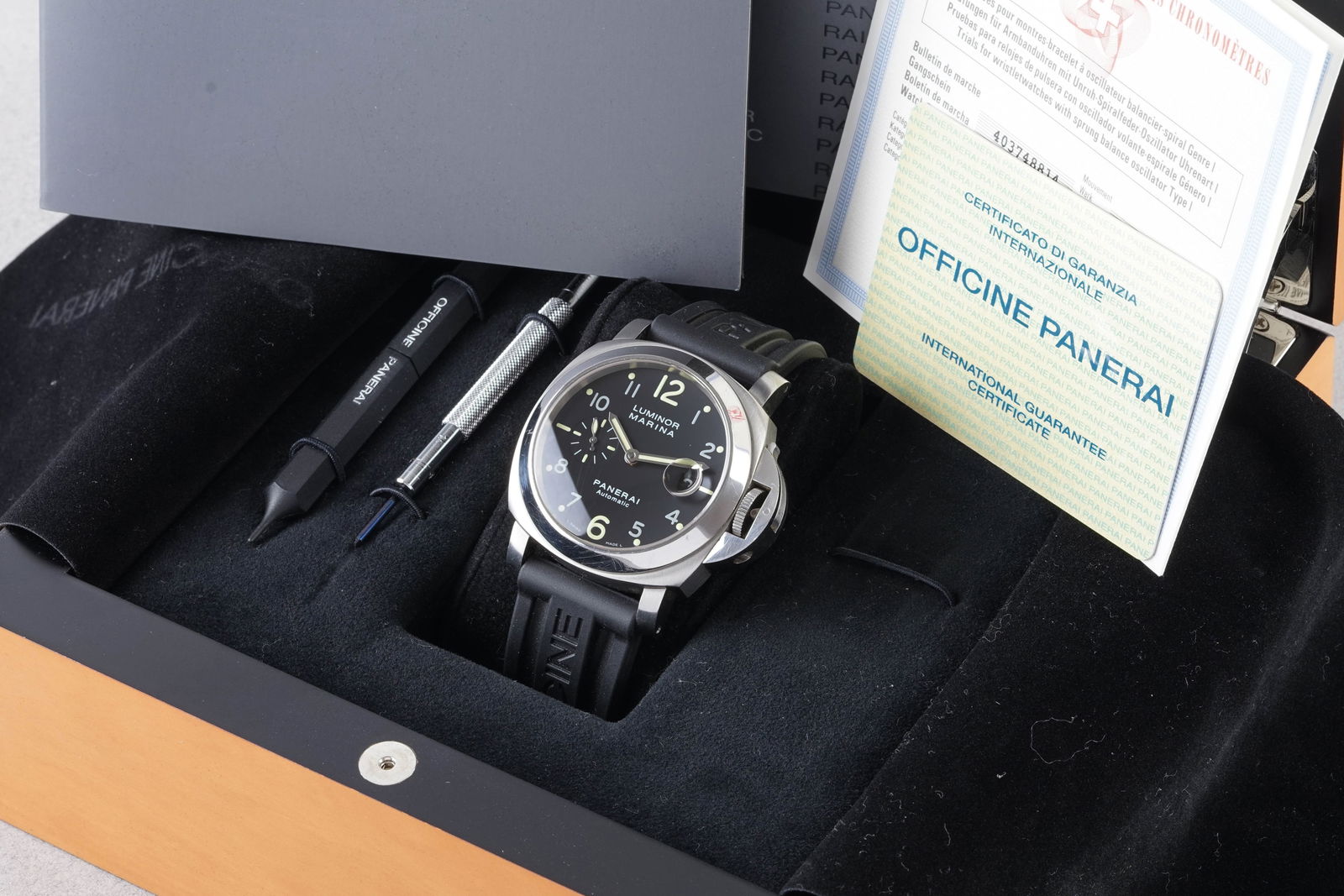 PANERAI LUMINOR MARINA W/ BOX & PAPERS REF. PAM00164 CIRCA 2008 (1 of 5)