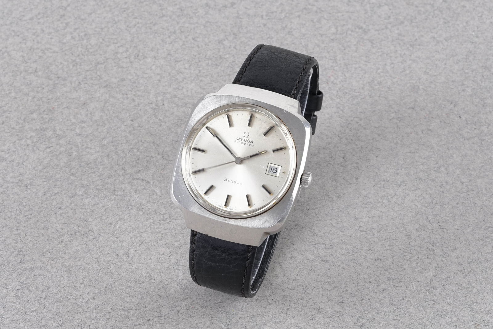 OMEGA AUTOMATIC GENEVE DATE WRISTWATCH (1 of 4)