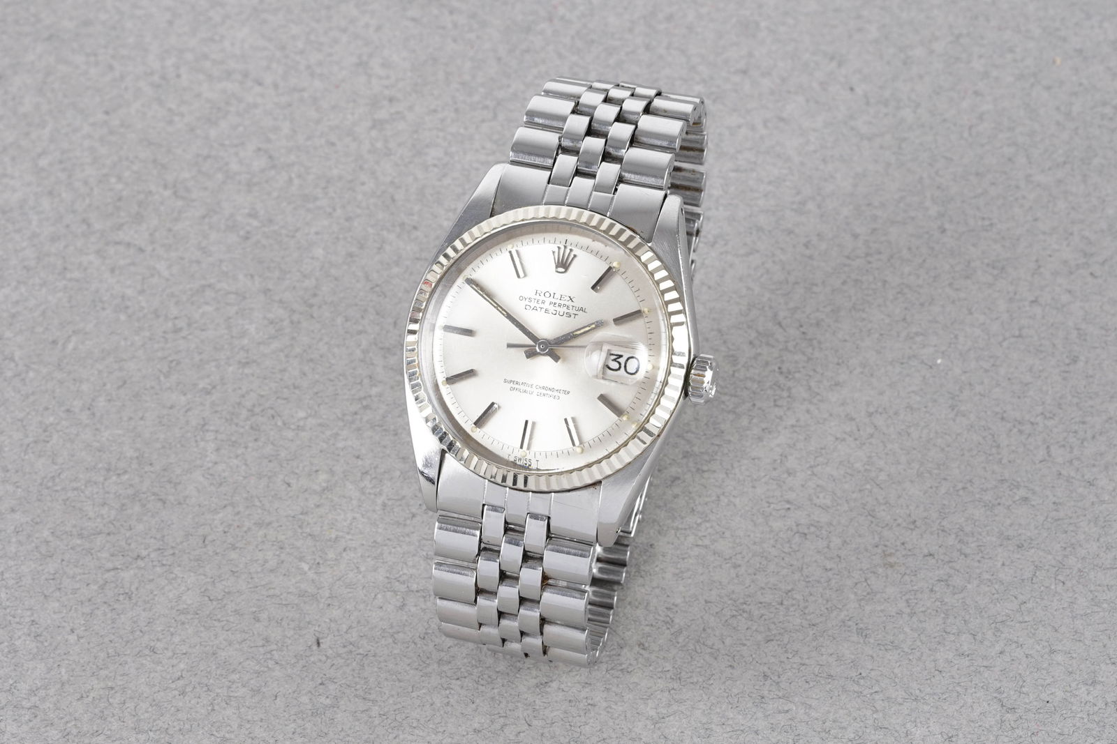 ROLEX OYSTER PERPETUAL DATEJUST 'PIE PAN' DIAL REF. 1601 CIRCA 1971 (1 of 4)