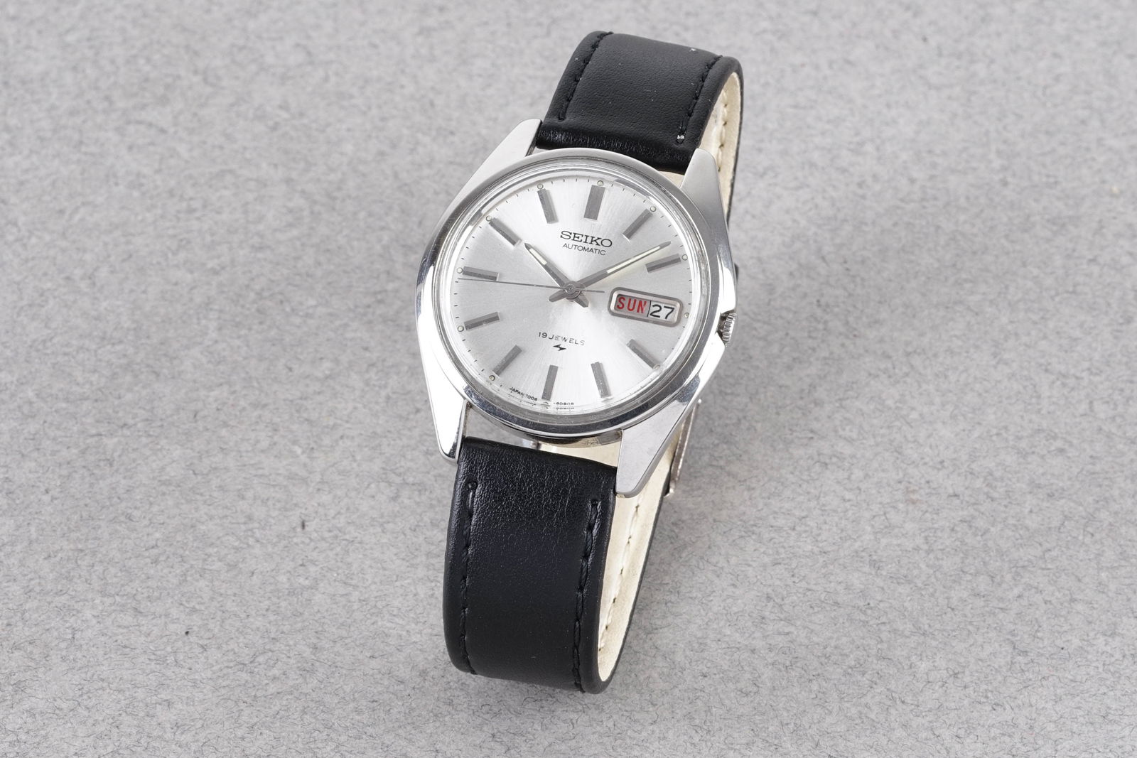 SEIKO AUTOMATIC DAY DATE REF. 7006-7040 (1 of 4)