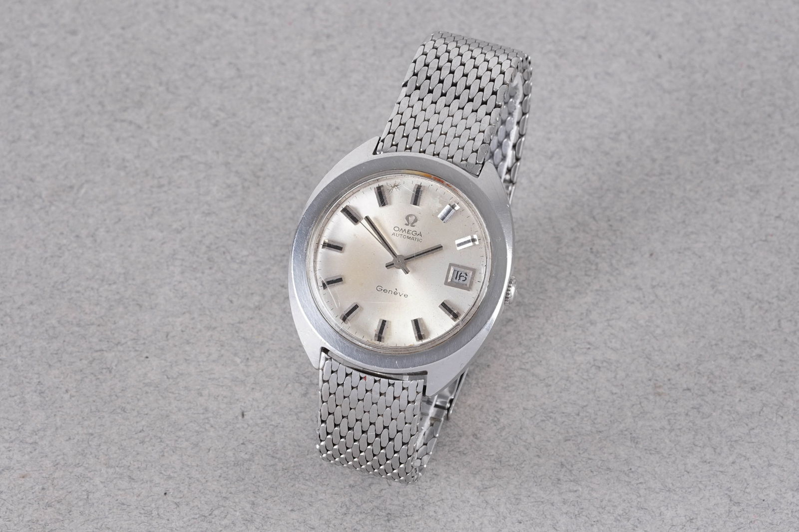 OMEGA GENEVE AUTOMATIC DATE REF. 166.721 CIRCA 1969 (1 of 4)