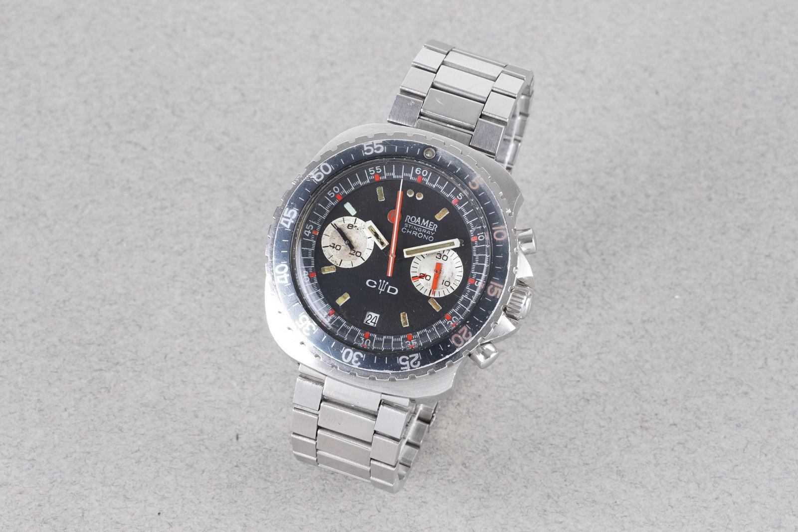 ROAMER STINGRAY CHRONOGRAPH (1 of 4)