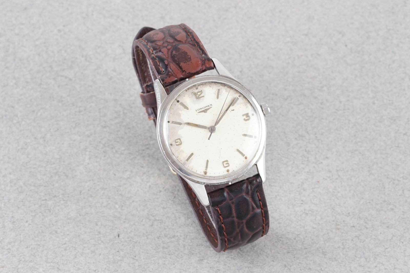 LONGINES DRESS WRISTWATCH REF. 6695 - 2