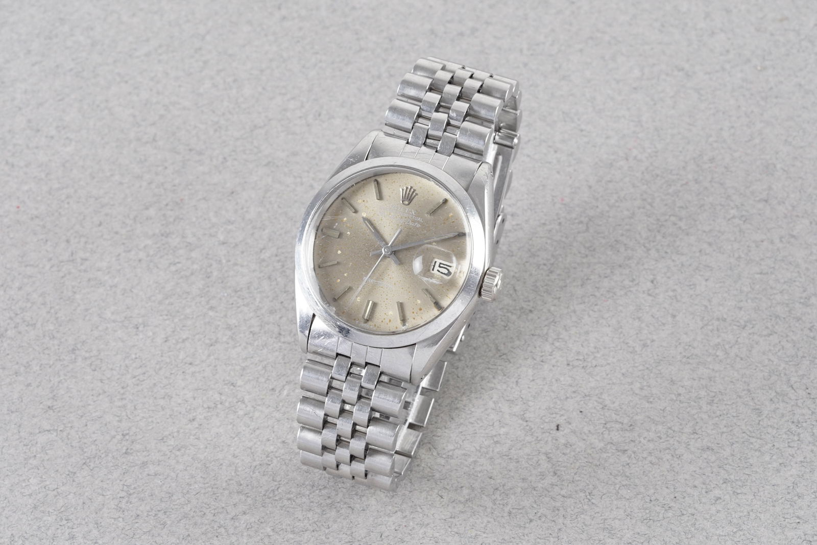 ROLEX OYSTER PERPETUAL AIRKING-DATE PRECISION REF. 5700 CIRCA 1970 (1 of 4)