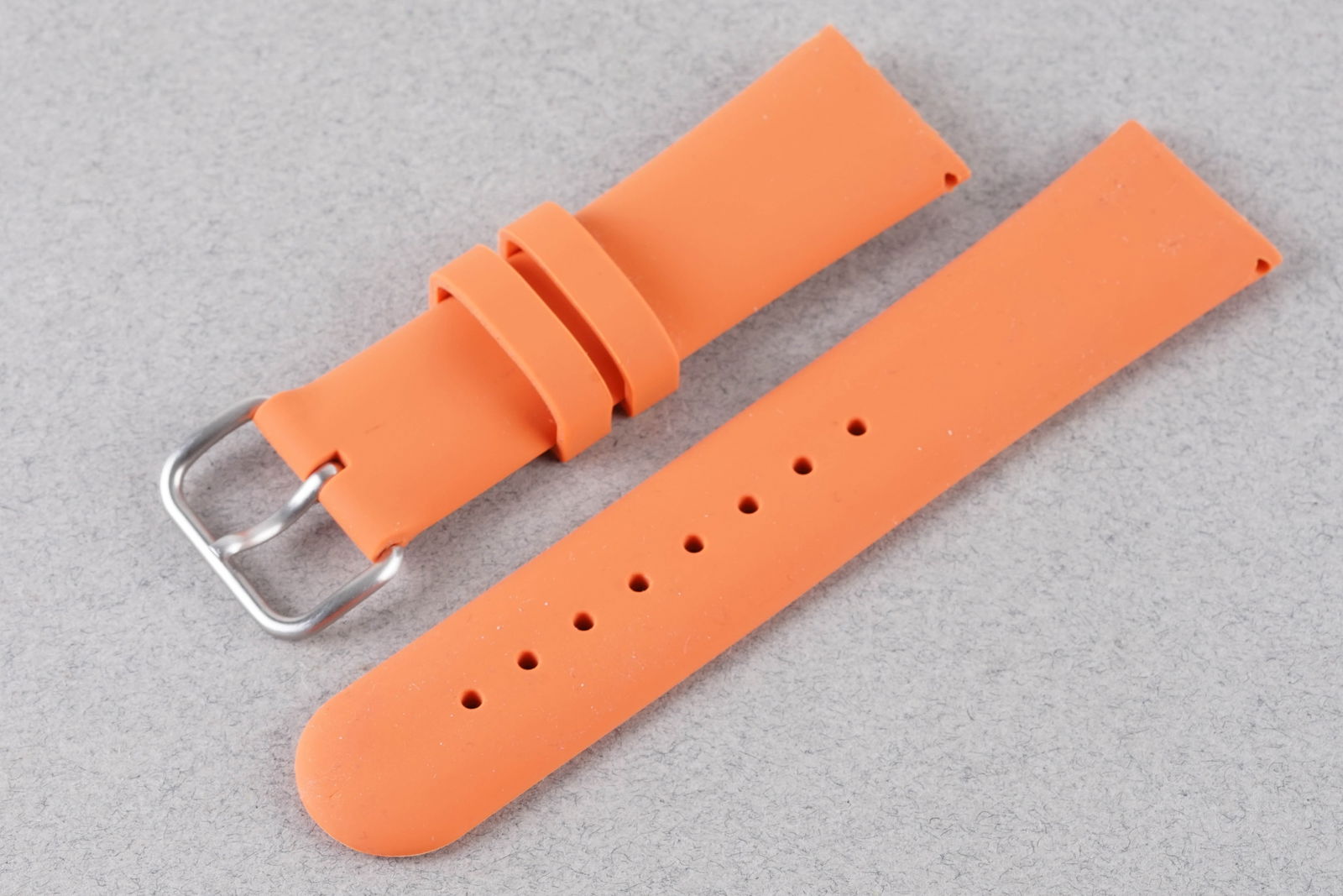 *TO BE SOLD WIHTOUT RESERVE* IKEPOD ORANGE RUBBER STRAP: *TO BE SOLD WIHTOUT RESERVE* IKEPOD ORANGE RUBBER STRAP, 19mm lug width