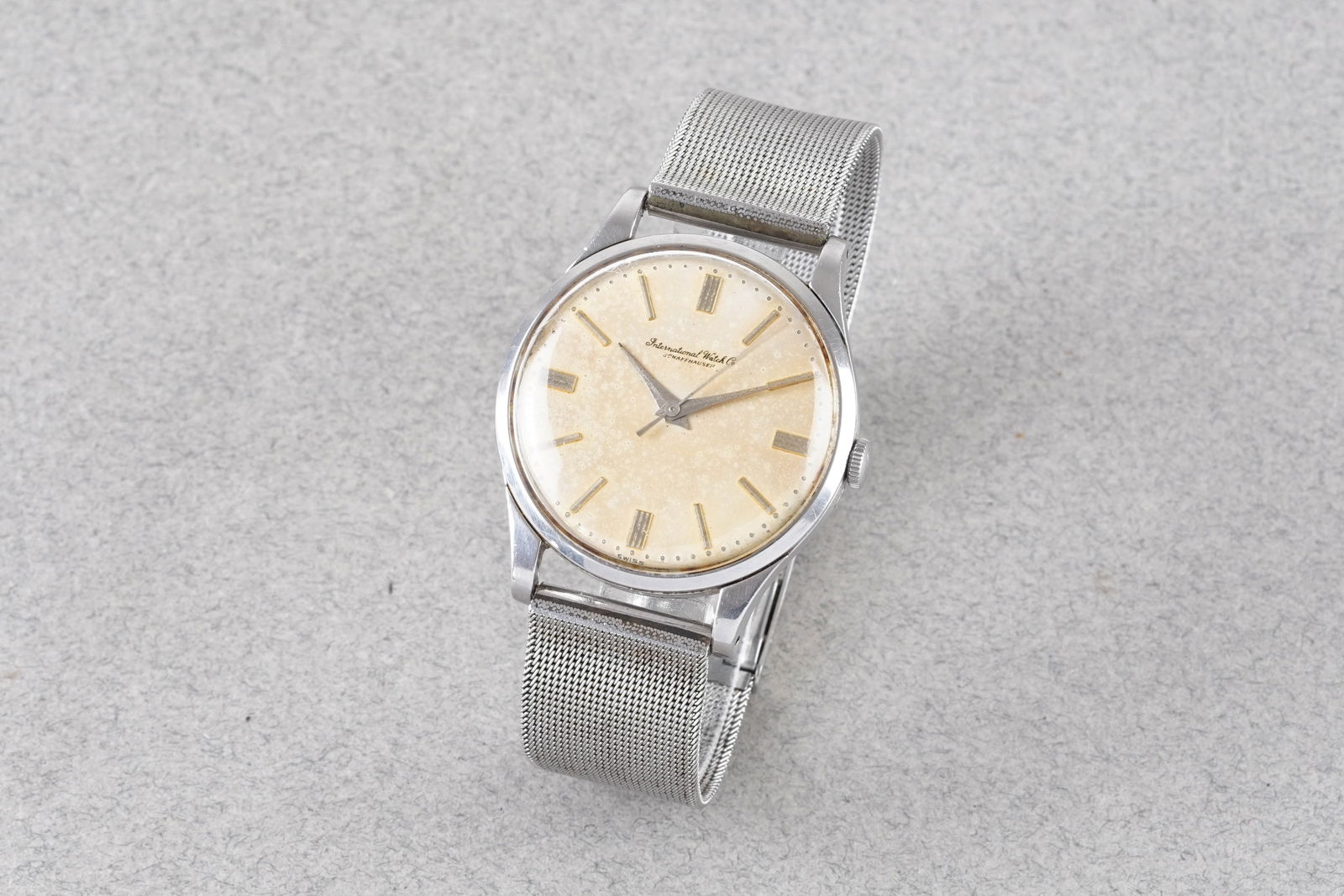 IWC SCHAFFHAUSEN AUTOMATIC CALATRAVA WRISTWATCH (1 of 4)