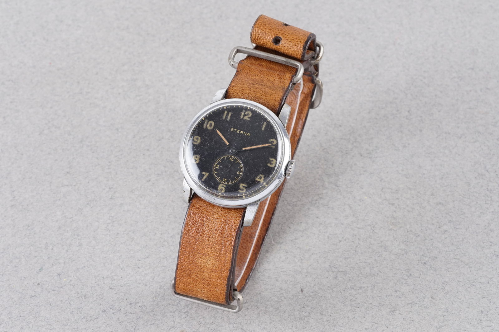 ETERNA WW2 ERA MILITARY STYLE WRISTWATCH CIRCA 1942 (1 of 4)