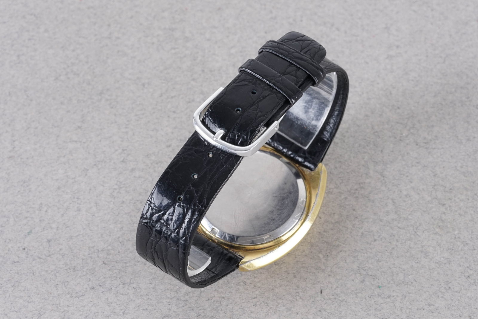 ROTARY DATE WRISTWATCH - 3