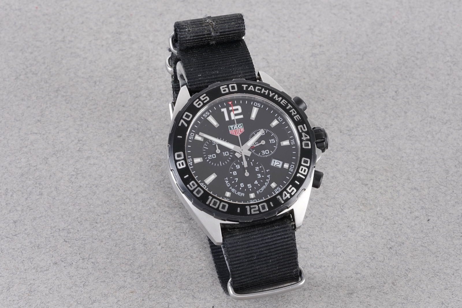 TAG HEUER FORMULA 1 DATE W/ BOX & GUARANTEE PAPERS REF. CAZ1010 CIRCA 2016 - 3