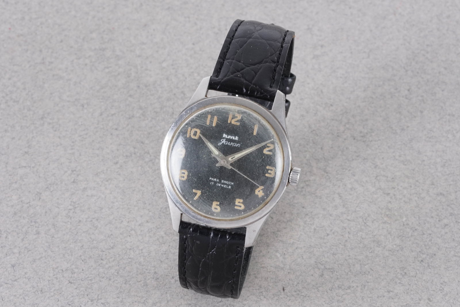 HMT JAWAN W10 BRITISH MILITARY WRISTWATCH (1 of 4)