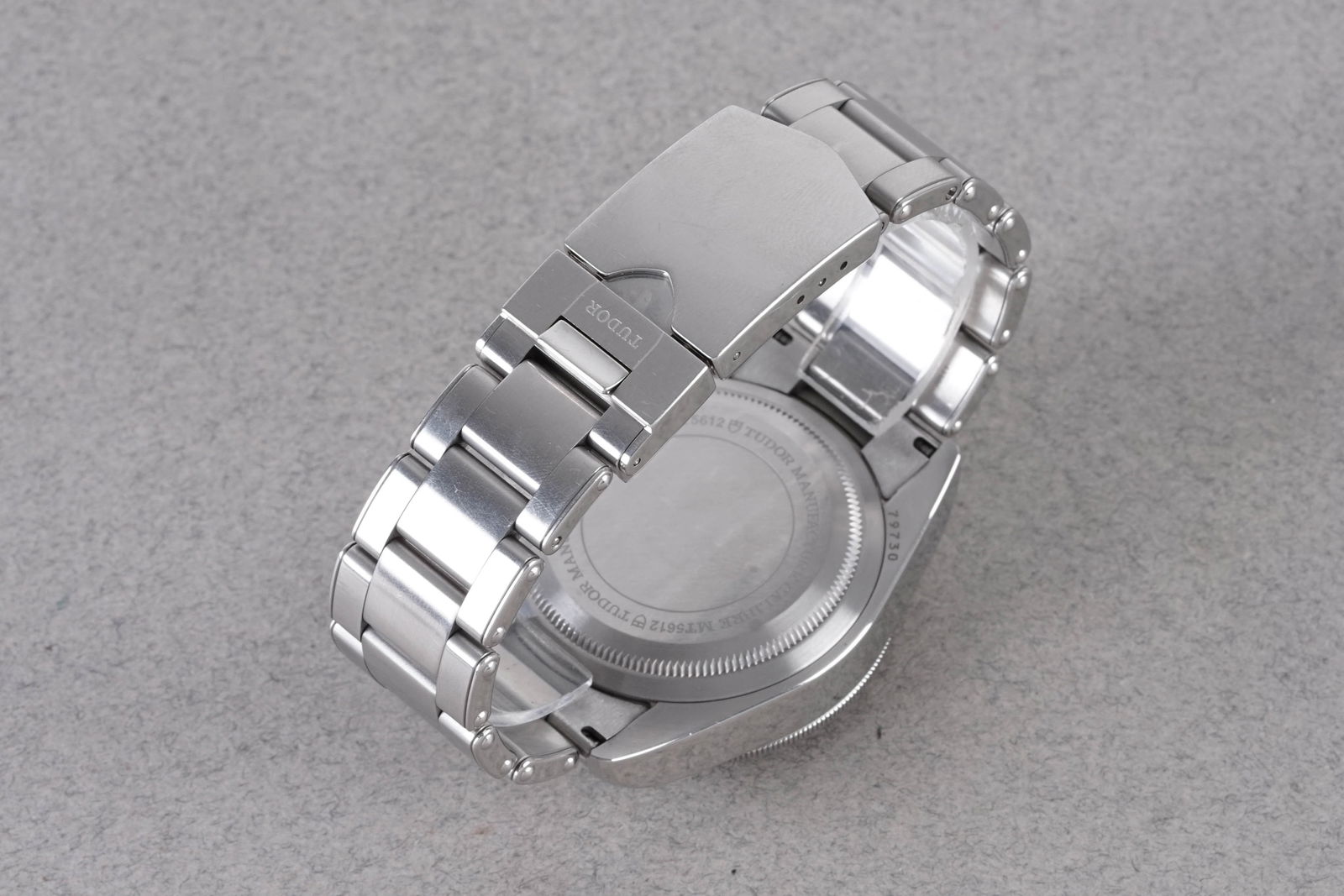 TUDOR HERITAGE BLACK BAY W/ BOX & GUARANTEE PAPERS REF. 79730 CIRCA 2019 - 4