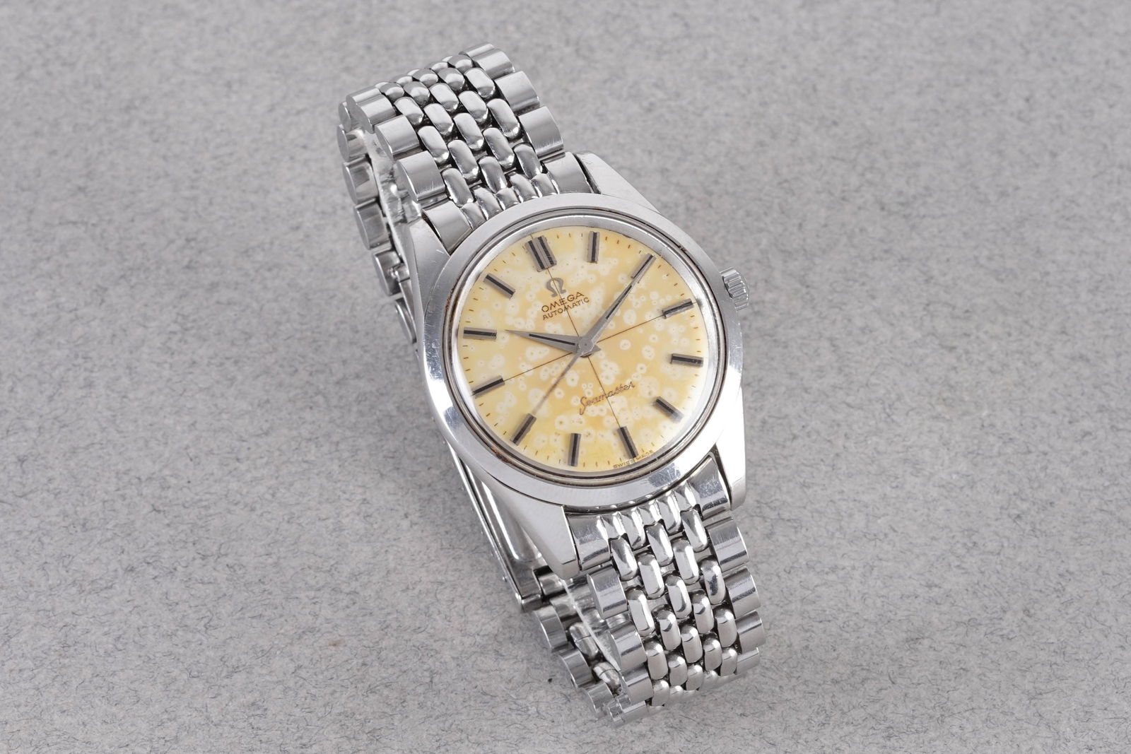 OMEGA SEAMASTER AUTOMATIC SECTOR DIAL REF. 14779 SC 61 - 2