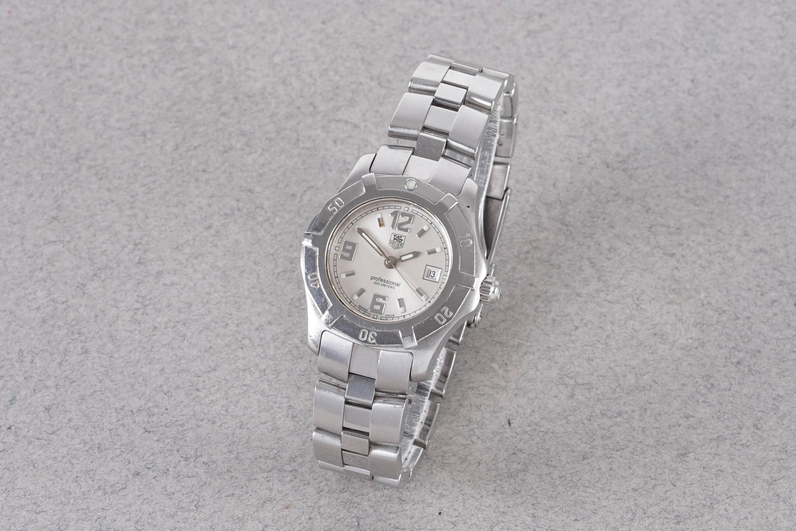 TAG HEUER PROFESSIONAL DATE W/ CASE REF. WN131C - 2